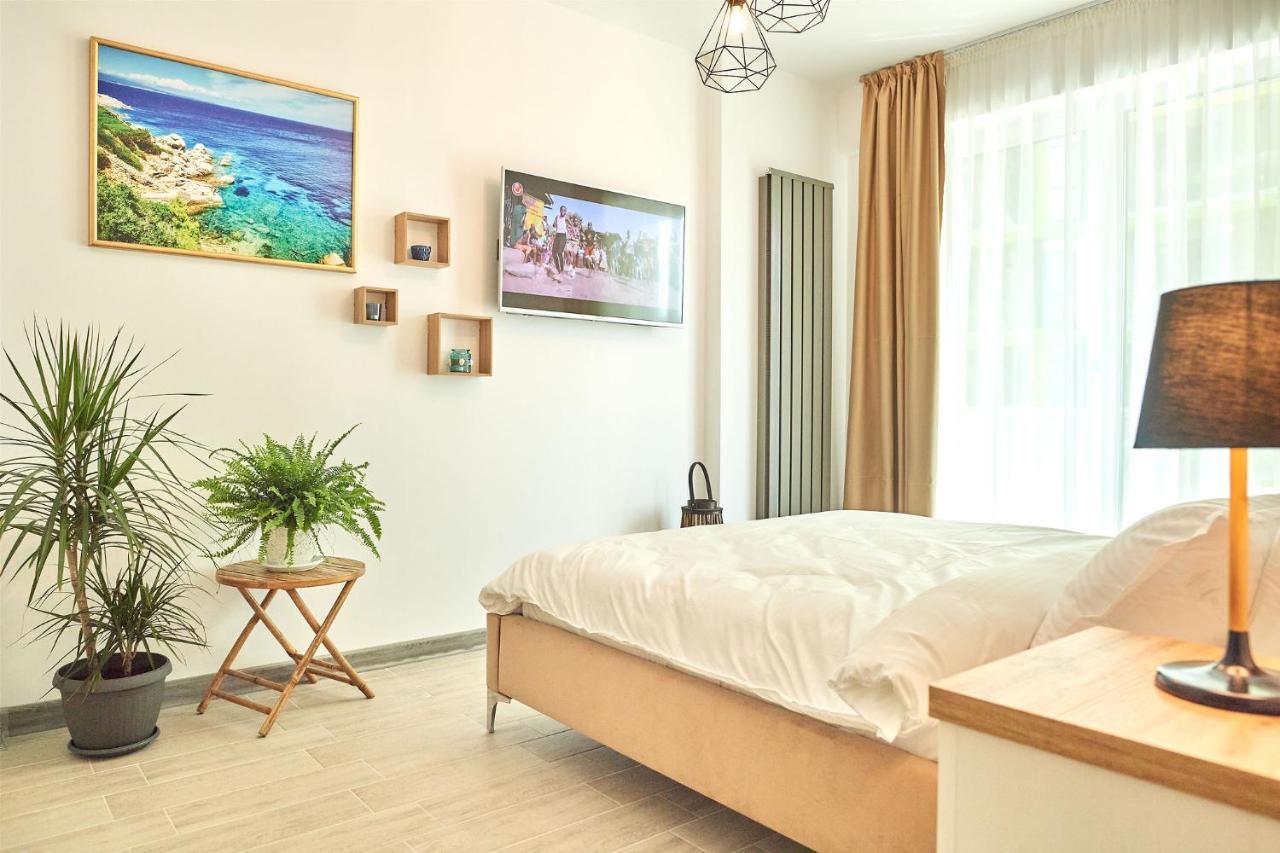 Sole Apartment Spa N Pools Beach Resort นาโวดาริ ภายนอก รูปภาพ