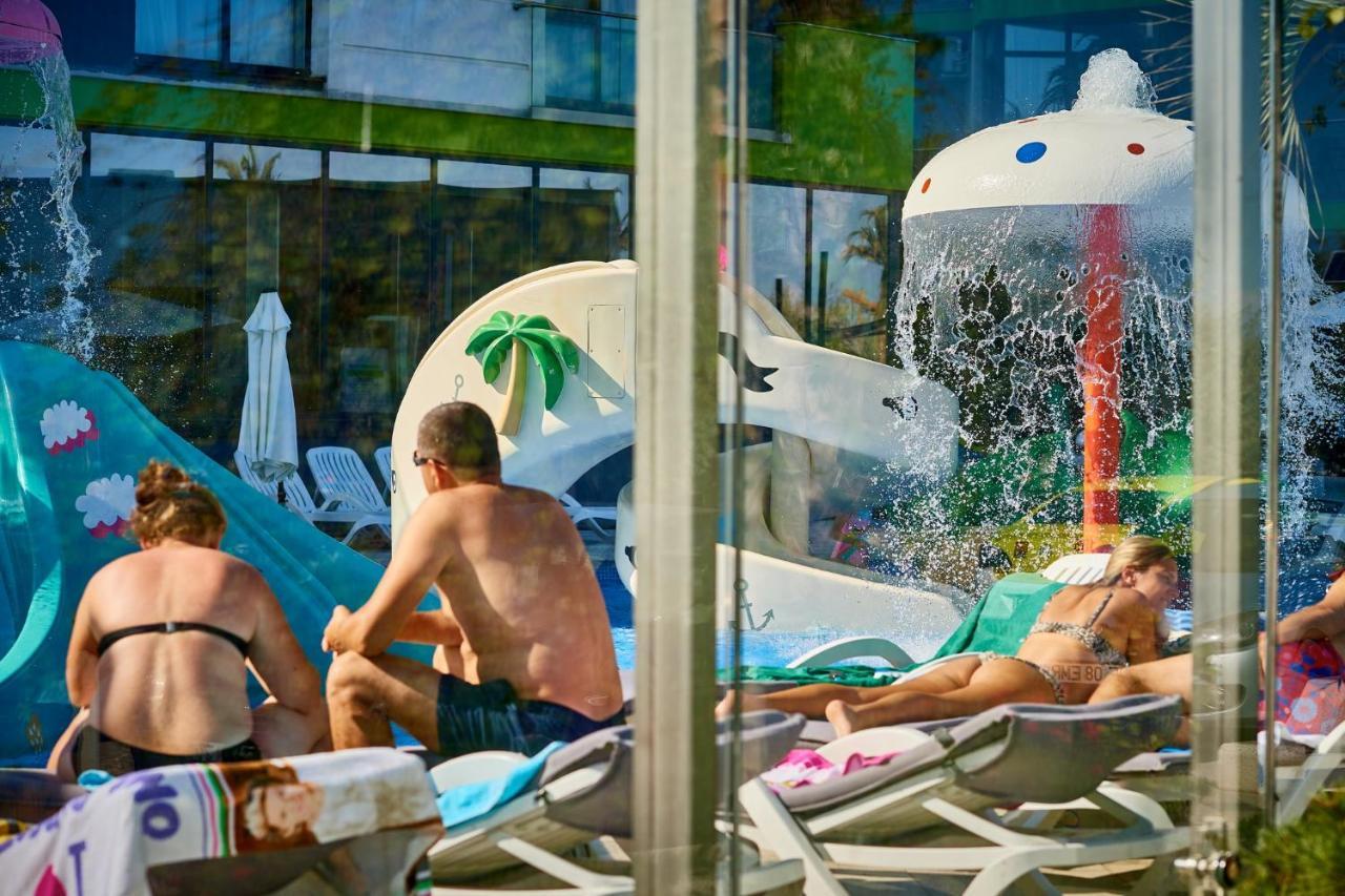 Sole Apartment Spa N Pools Beach Resort นาโวดาริ ภายนอก รูปภาพ