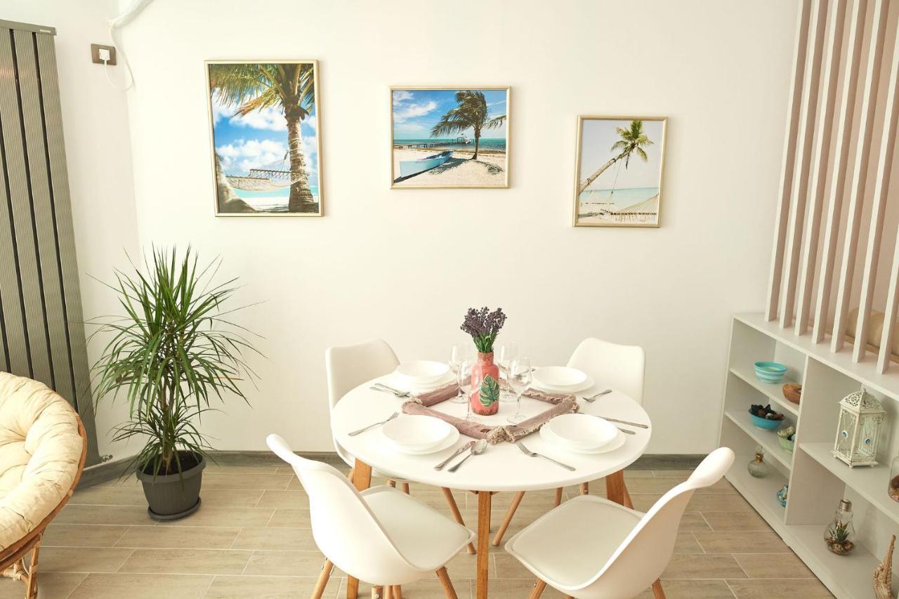 Sole Apartment Spa N Pools Beach Resort นาโวดาริ ภายนอก รูปภาพ