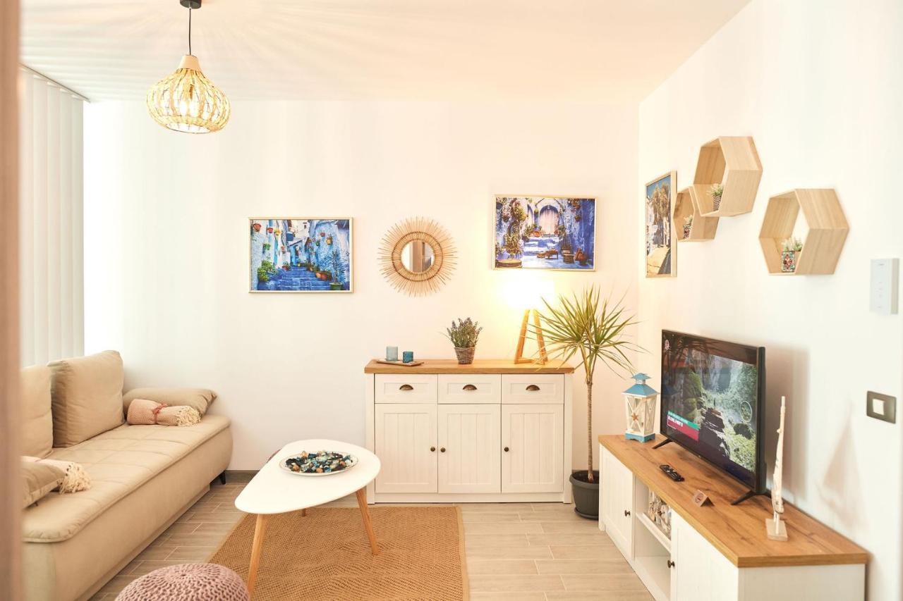 Sole Apartment Spa N Pools Beach Resort นาโวดาริ ภายนอก รูปภาพ